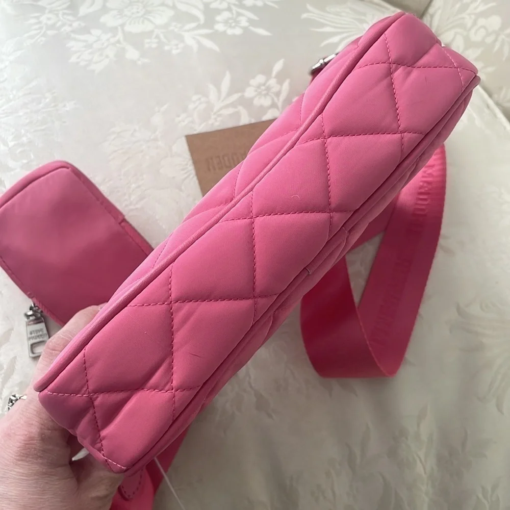 Brand New Steve Madden Raspberry Quilt Stitch Chain Wide Strap Crossbody Purse